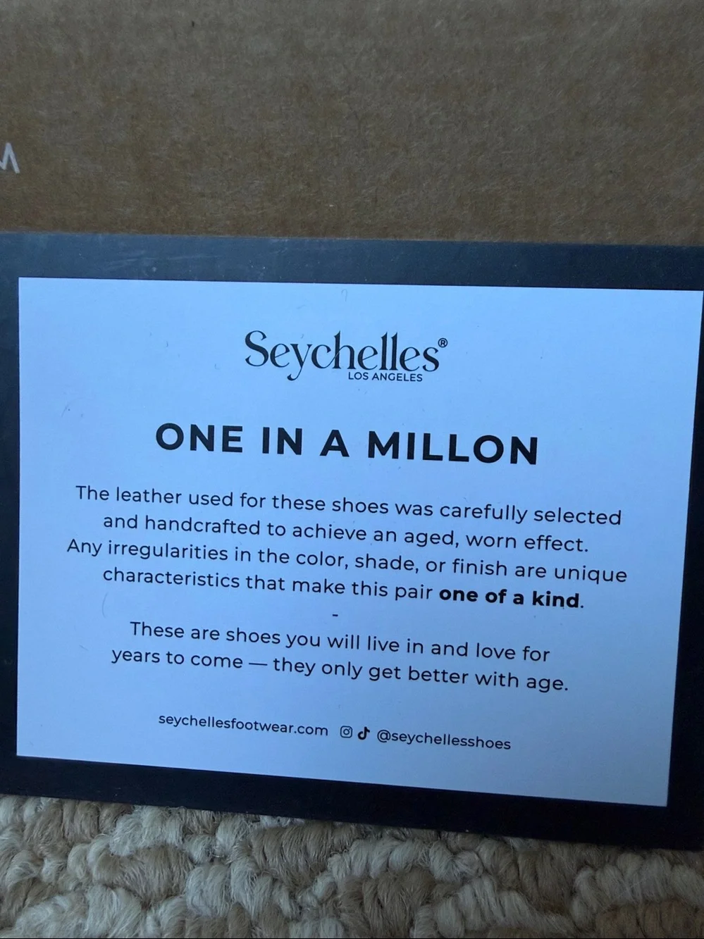 Seychelles Gold leather platform Sandals. New in Box / dust bag